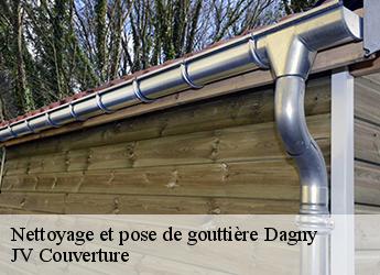 Nettoyage et pose de gouttière  77320